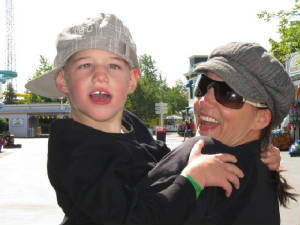 CSA/danteandmommydarienlake.jpg